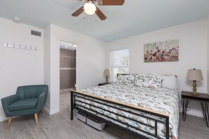 9 habitaciones, escritorio, tabla de planchar con plancha y wifi gratis 