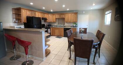 5br / 3ba casa cerca del aeropuerto de Oakland y RaiderStadium