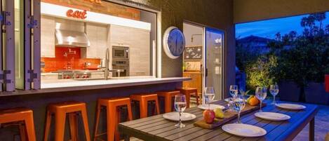 Outdoor dining
