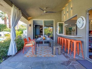 Outdoor dining - Holy Toledo - Executive Home on Millionaire’s Row (Palm Springs)