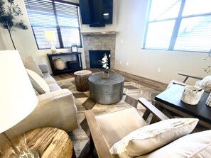 TV, fireplace, ping pong, video library