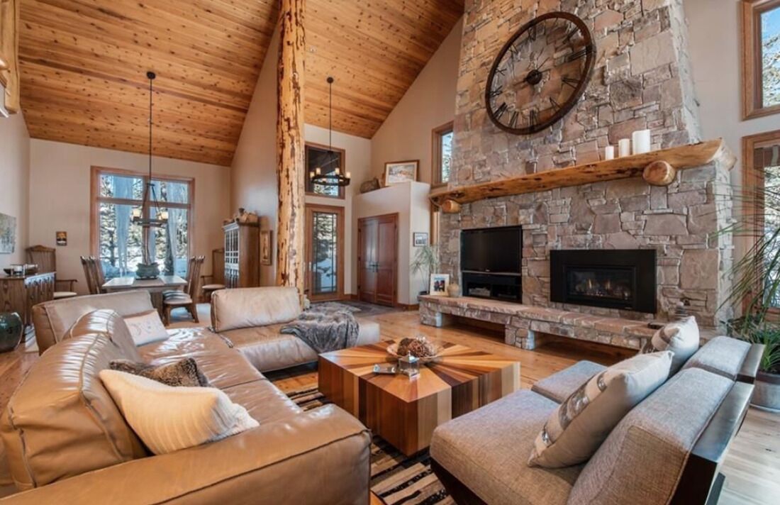 STUNNING VIEWS in 4+ Bedrooms in Luxury Home in the Heart of Park Meadows. 