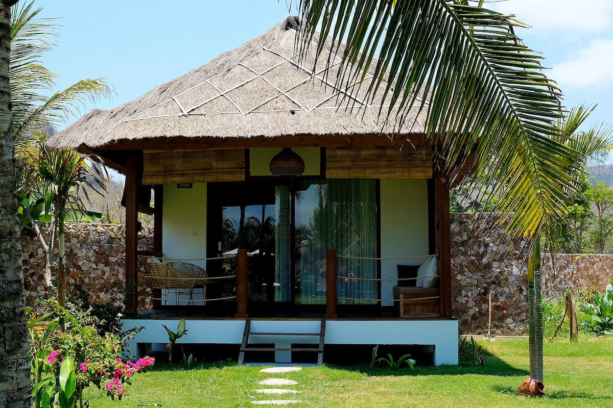 Traditionel bungalow - havudsigt | 1 soveværelse, premium-sengetøj, minibar, pengeskab på værelset