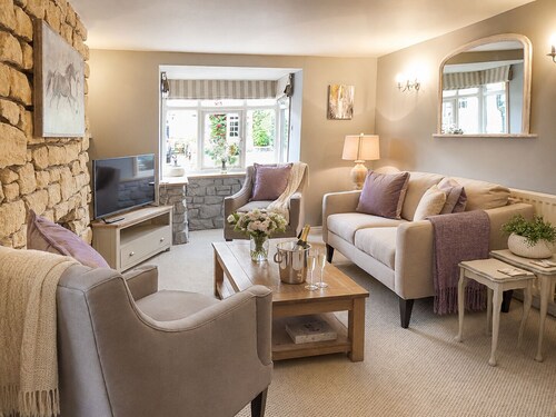 The Lansdowne Cottage