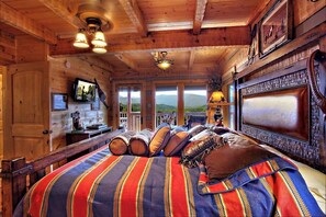 4 bedrooms, free WiFi, bed sheets