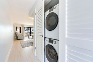 Interior - OCEAN'S REACH 1B3, 3rd Floor, 1-Bedroom, 2 Recliners, All Amenities Open (Sanibel Island)