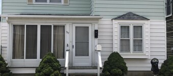 3 Bed 1 Bath (2nd Floor)