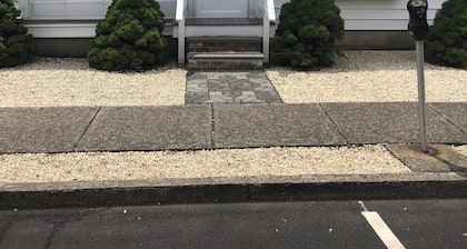 3 Bed 1 Bath (2nd Floor)