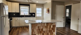 3 Bed 1 Bath (2nd Floor)