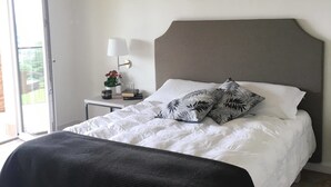 In-room safe, desk, blackout curtains, soundproofing - BellaVista Relax (Costermano sul Garda)