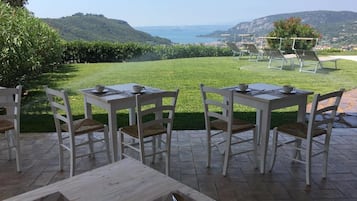 Petit déjeuner buffet compris tous les jours