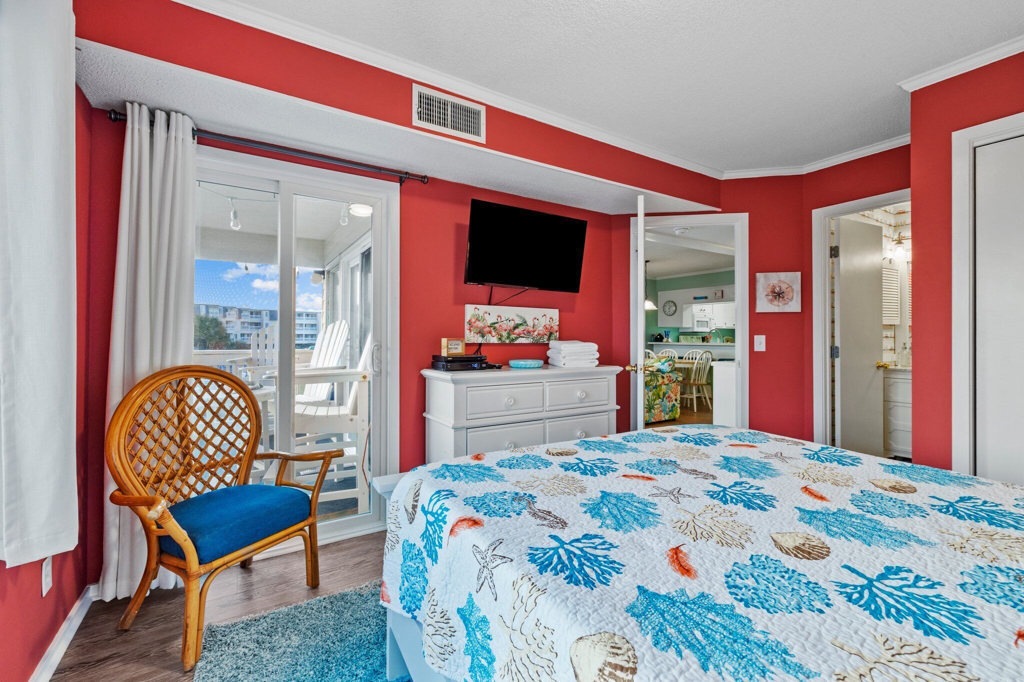 Perfectly Pool Side At Apatb! King, Full, 2 Twins - Beaufort, NC