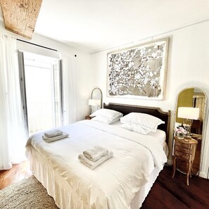 1 bedroom, desk, iron/ironing board, free WiFi