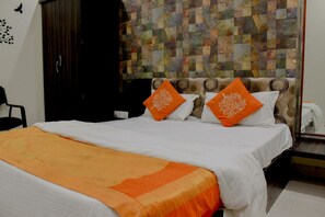 Deluxe Room | Soundproofing, free WiFi - Hotel Shipra Avenue (Ujjain)
