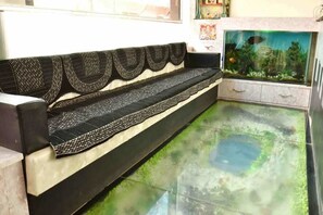 ロビー応接スペース