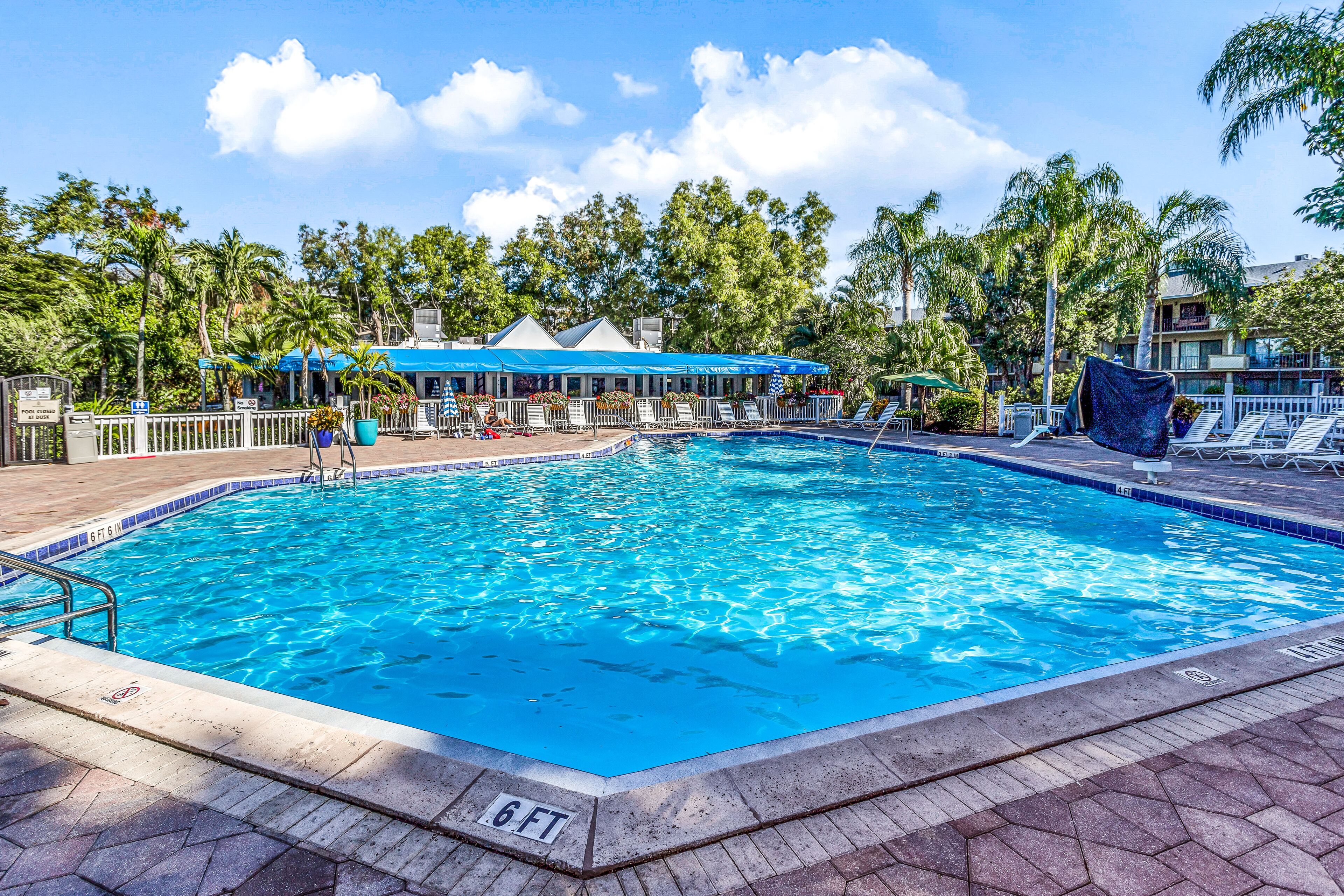 Spacious, waterfront condo with outdoor pool, tennis, & volleyball