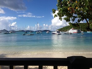 On the beach, sun-loungers, beach towels - Grande Bay~RENOVATED~Parking Spot~Walk to Restaurants and beaches (Cruz Bay, St John)