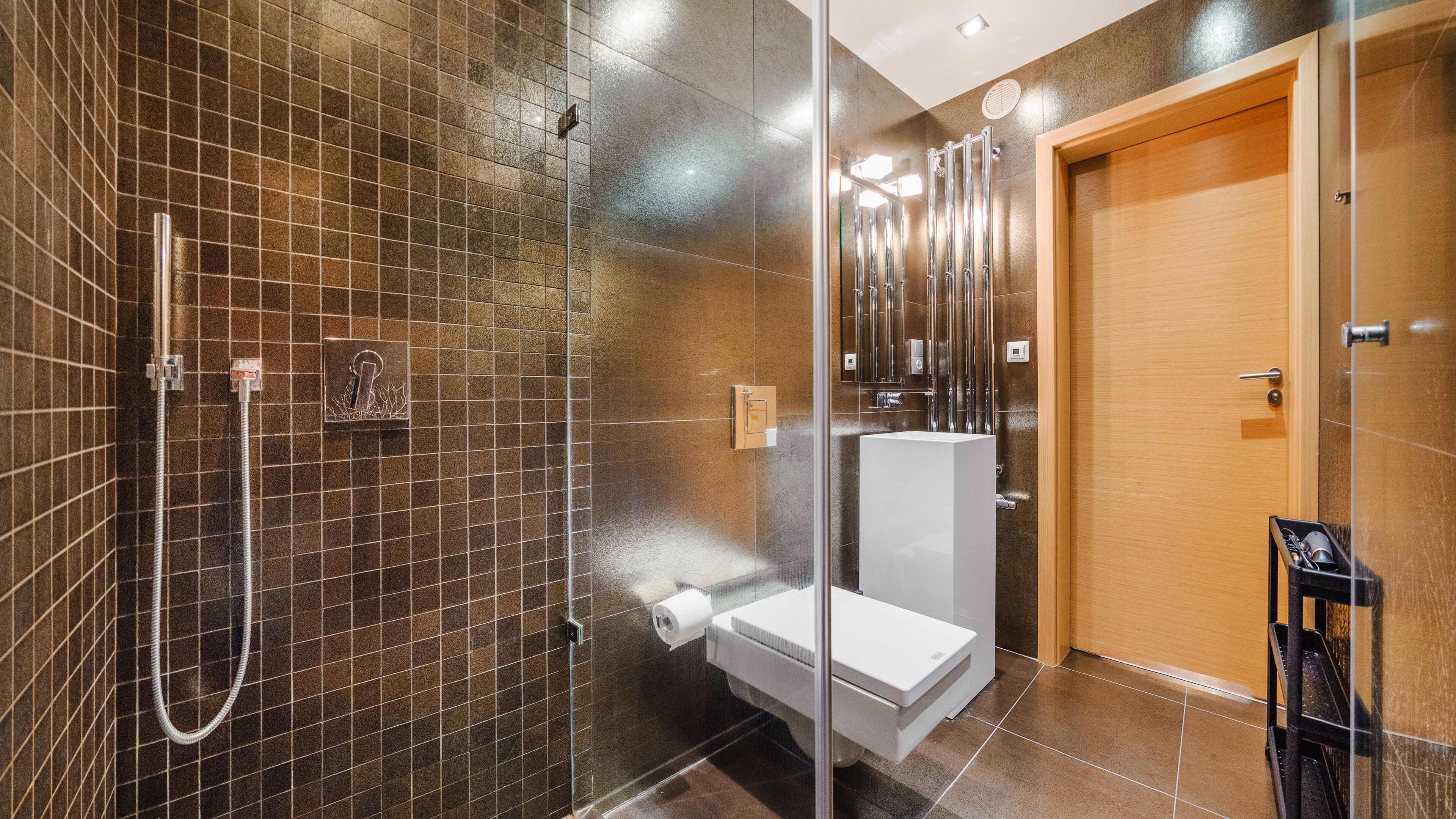 Apartment (46) | Bathroom | Hair dryer, towels