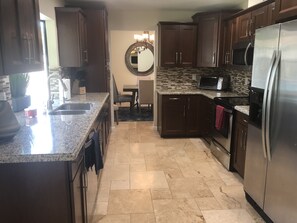 Fridge, microwave, oven, stovetop - Large family home, prime location w/ private pool/spa, free WiFi/cable/Netflix! (Scottsdale)