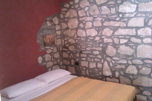 In-room safe, soundproofing, free WiFi, bed sheets - Vento del Sud (Chiaramonte Gulfi)