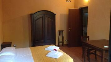 Family Room, 2 Bedrooms, Connecting Rooms | In-room safe, soundproofing, WiFi (free), bed sheets