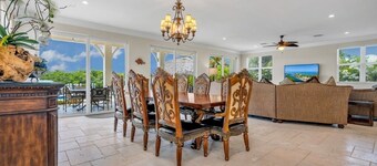 W09 - New Luxury Property! Breathtaking Canal Front Pool Home - Sleeps 14