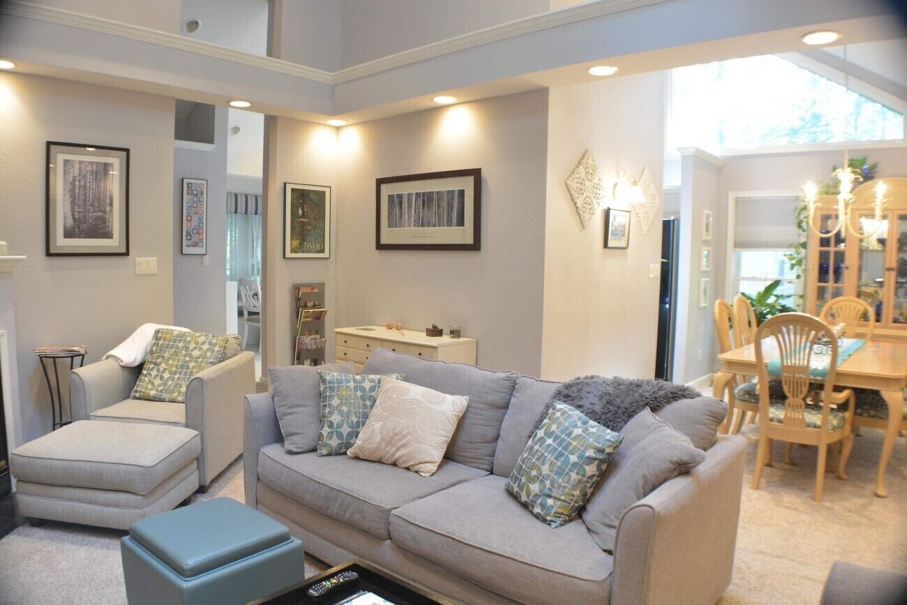 Älytelevisio, takka, DVD-soitin