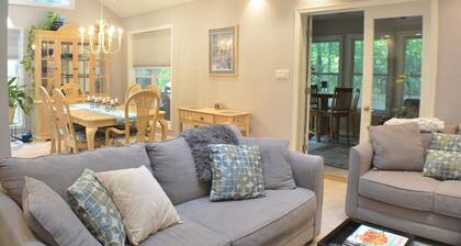 Home Away From Home, pet friendly retreat!