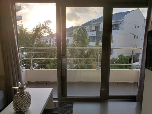 Convenient studio close to airport, beaches and food