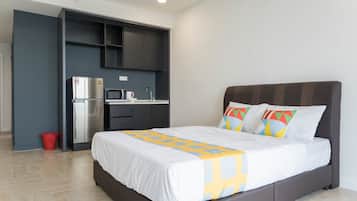 Classic Apartment | 1 bedroom, bed sheets, wheelchair access