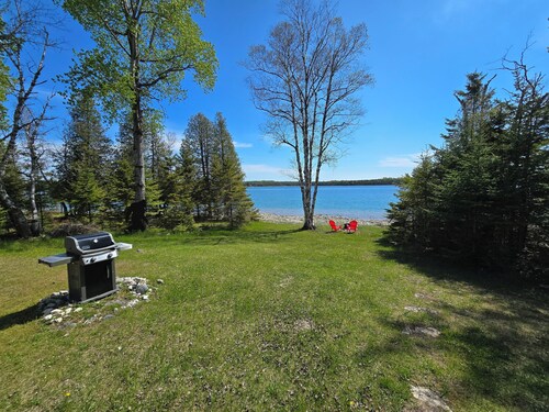 Drummond Island Hotel & Vacation Homes - Loons Lagoon