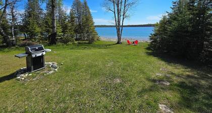 Drummond Island Hotel & Vacation Homes - Loons Lagoon