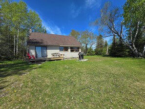 Terrace/patio - Drummond Island Hotel & Vacation Homes - Loons Lagoon (Drummond)