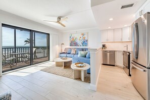 Interior - OCEAN'S REACH 2B3: 3rd Floor, Gulf-Front w/Awesome Views, All Amenities Open! (Sanibel Island)