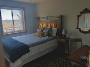 2 makuuhuonetta, silitysrauta/-lauta, Wi-Fi