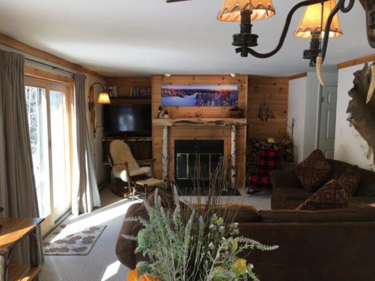A Beautifully decorated 2 bedroom with many great features