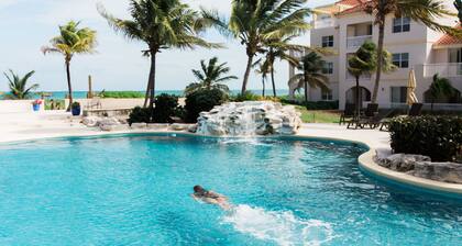 1 Zim Zugang zum Pool, Whirlpool, Privatstrand, geräumig und mit Blick auf das Meer
