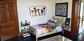 3 chambres, fer et planche à repasser, Wi-Fi gratuit, draps fournis