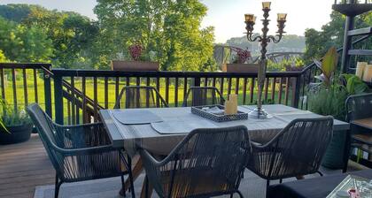 Majestic Lander Stewart Mansion on the Delaware Top Floor Apt