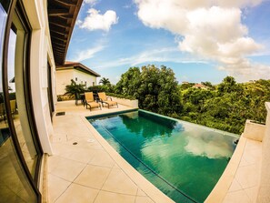 Outdoor pool - Luxury Private Villa At Pristine Bay Resort (Roatan)