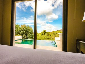 Outdoor pool - Luxury Private Villa At Pristine Bay Resort (Roatan)