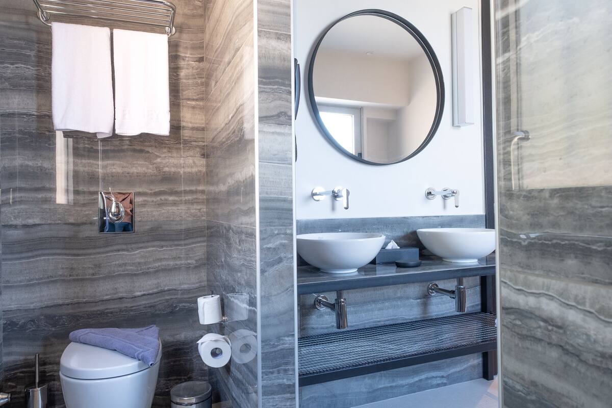 suite, sea view | 1 bedroom, premium bedding, minibar, in-room safe