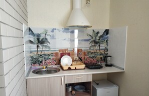 Family Triple Room | Private kitchenette - Guest House Energy of Life (Anapa)