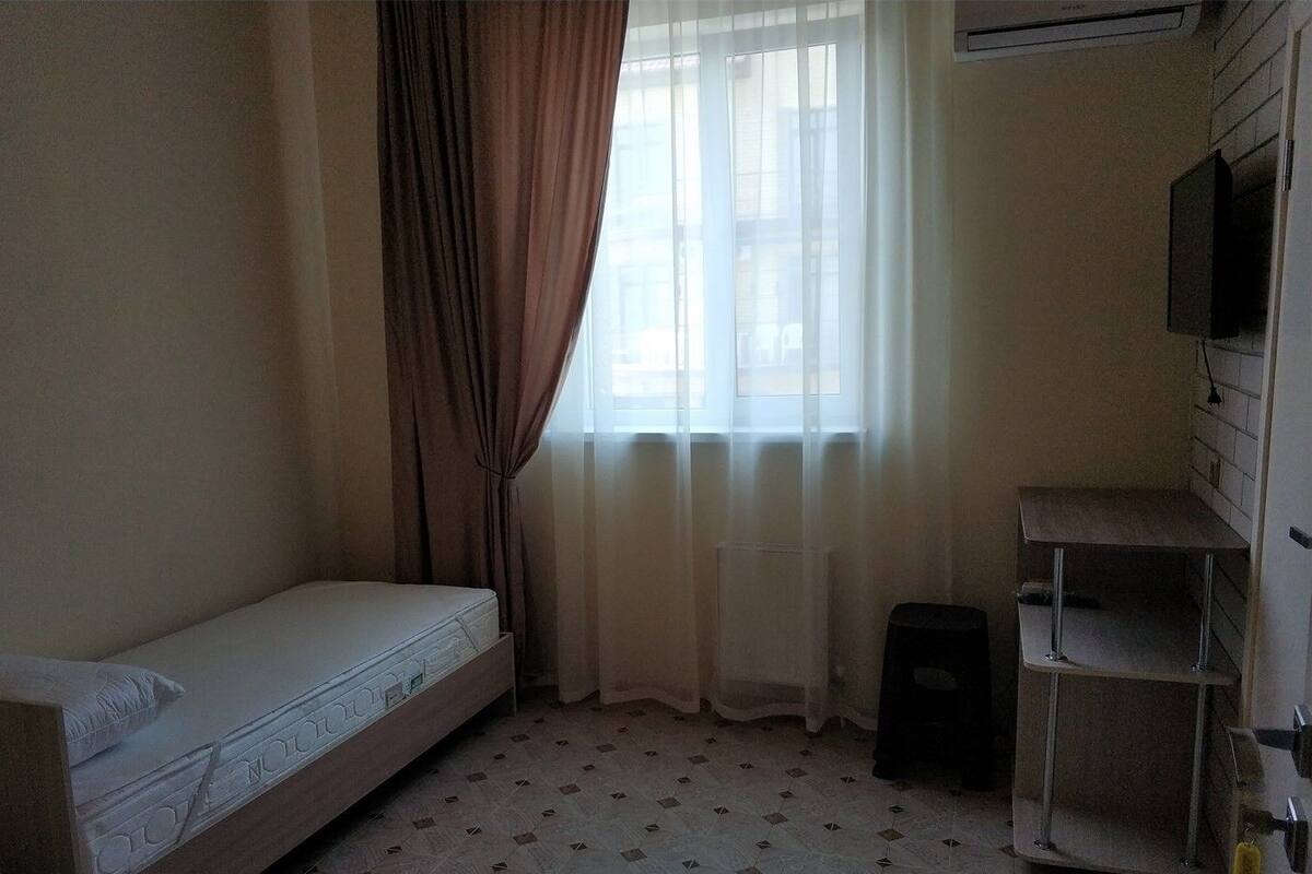 Standard Twin Room | Iron/ironing board, free WiFi, bed sheets
