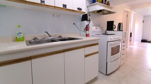 雪櫃、微波爐、爐具、多士爐