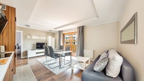 Apartment (61) | Living room | Flat-screen TV - Apartamenty Sun & Snow Wczasowa (Ustka)