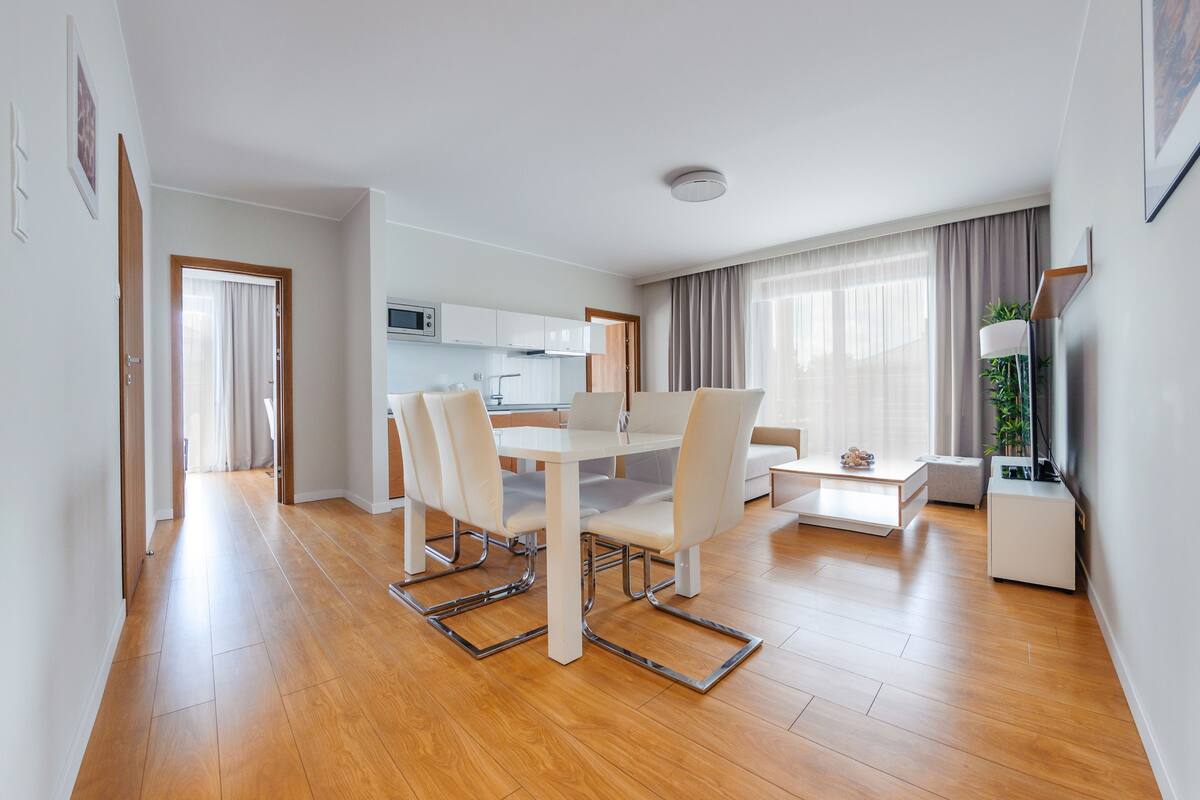 Apartment (75) | Iron/ironing board, individually decorated, individually furnished