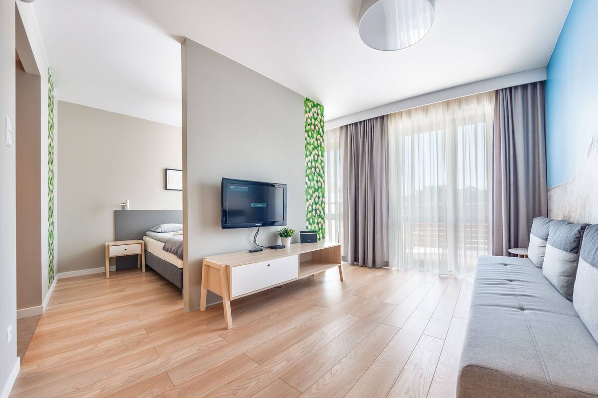 Apartment (107) | Iron/ironing board, individually decorated, individually furnished