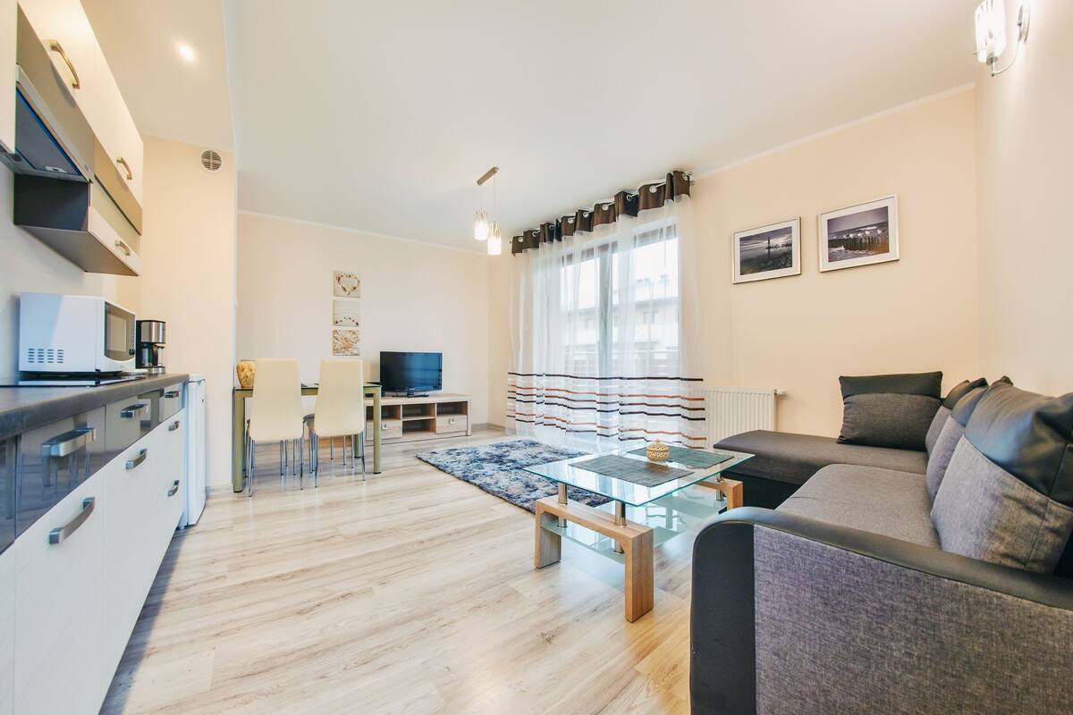 Apartment (69) | Iron/ironing board, individually decorated, individually furnished