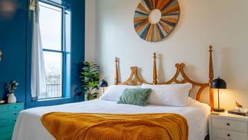 2 bedrooms, desk, iron/ironing board, WiFi